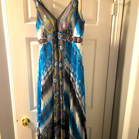 Beautiful gown size 8. Perfect condition worn once - Picture 1 of 2